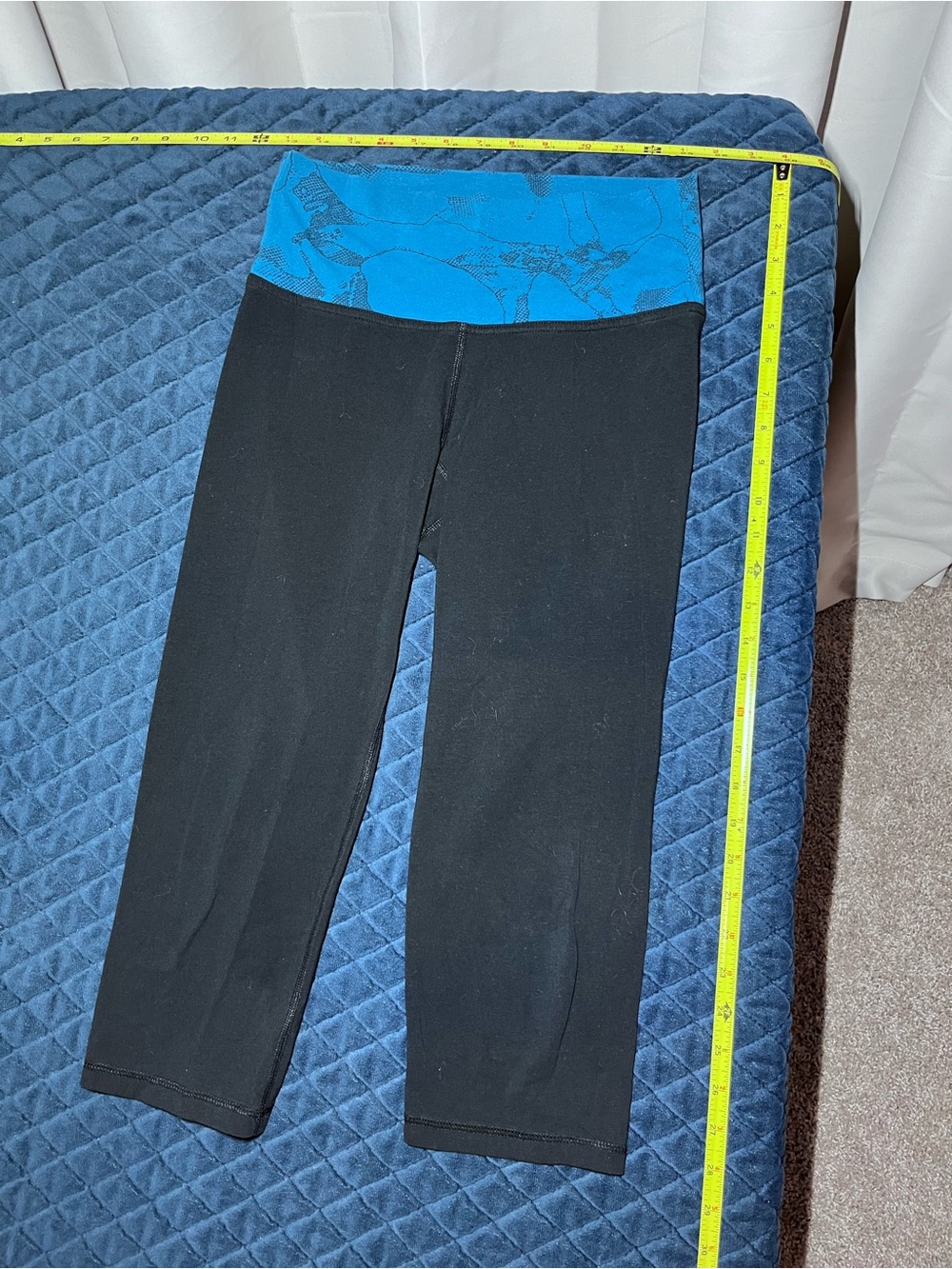Old Navy Black Capri Leggings with Blue Waistband - Active Go Dry